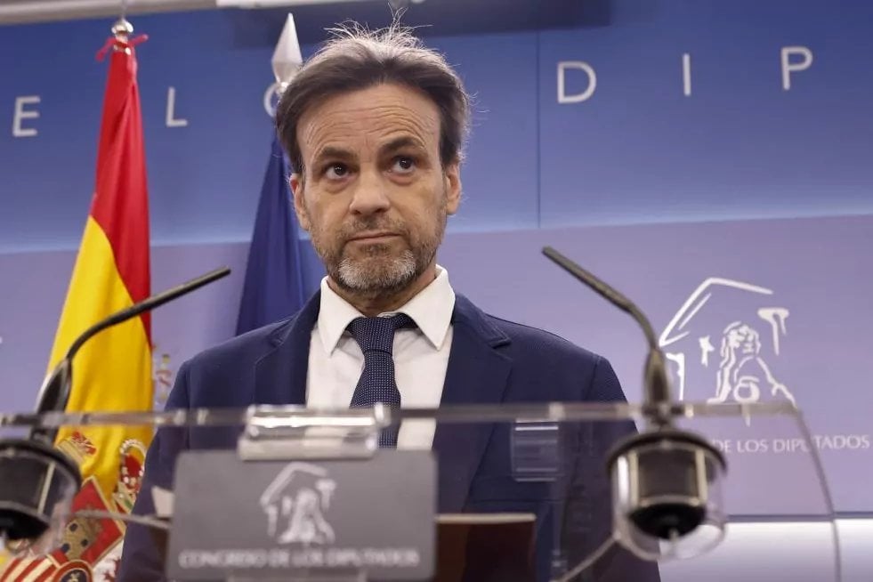 Jaume Asens rompe el carné de Podemos por ser un partido "más cerrado y sectario"