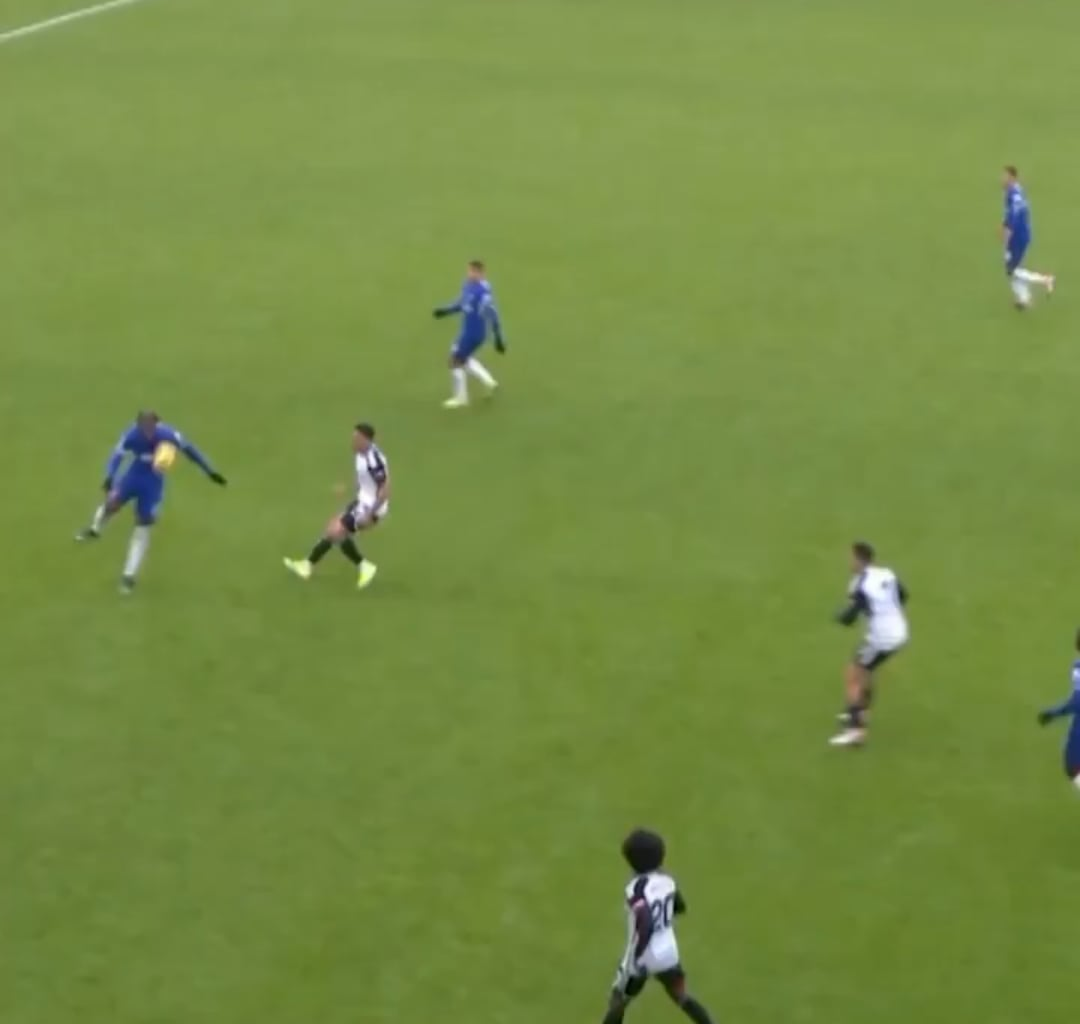 [Chelsea] Great skill by Cole Palmer