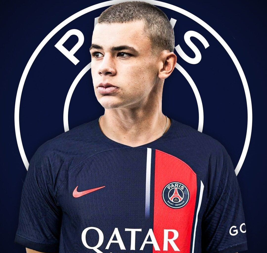 [Fabrizio Romano]Understand Corinthians and Paris Saint-Germain are exchanging, checking contracts today for Gabriel Moscardo deal. The agreement is finally being sealed after further checks due to Moscardo’s injury. 🇧🇷 …but the deal is still confirmed, as expected.