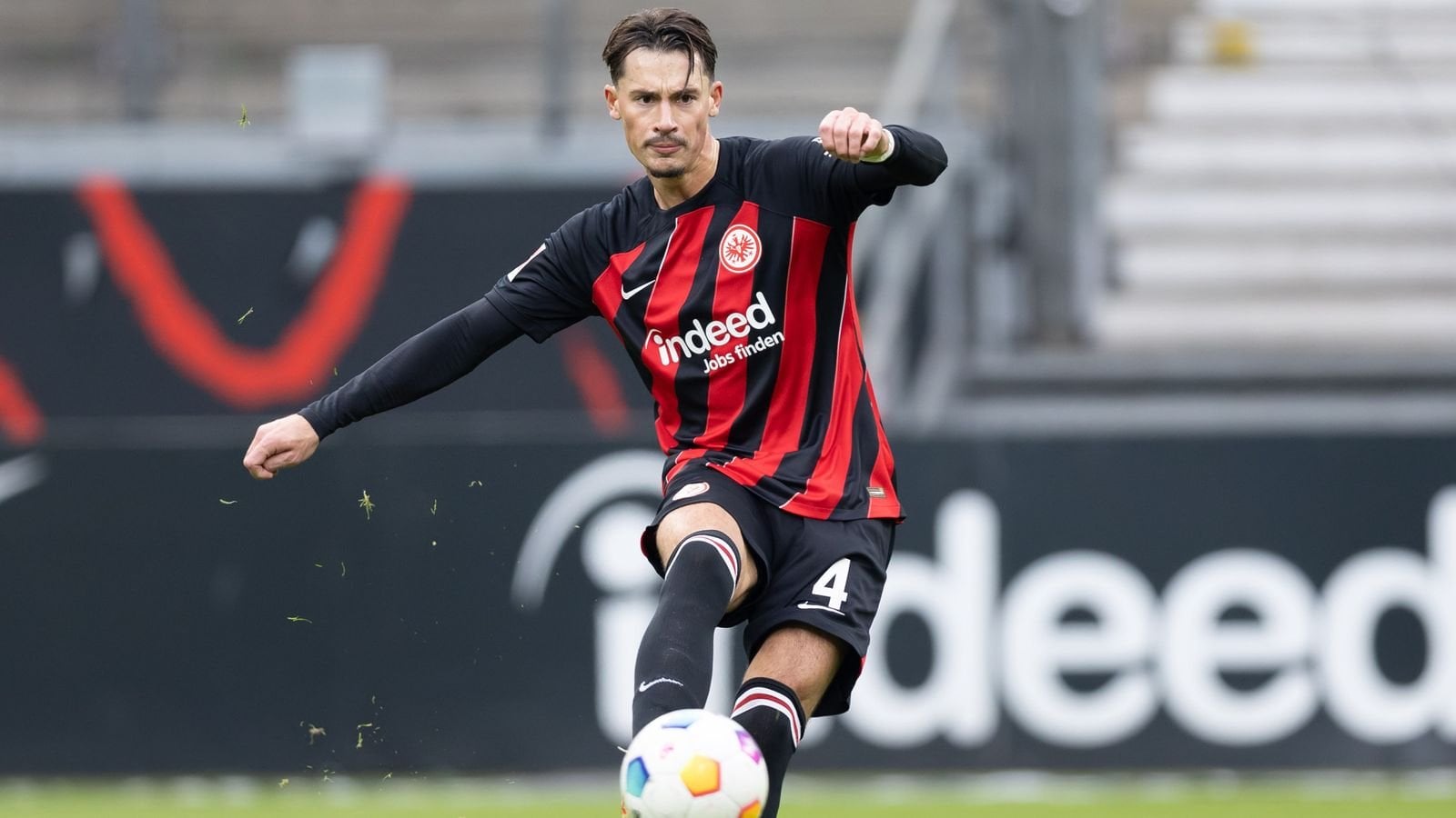 Sky Info: Robin Koch vor fixem Wechsel von Leeds United zu Eintracht Frankfurt