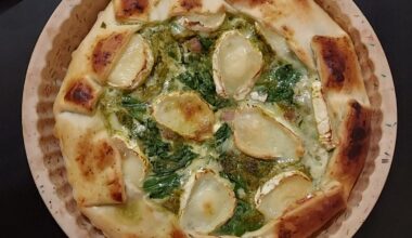 Tarte aux épinards, chèvre, lardons et pesto :)