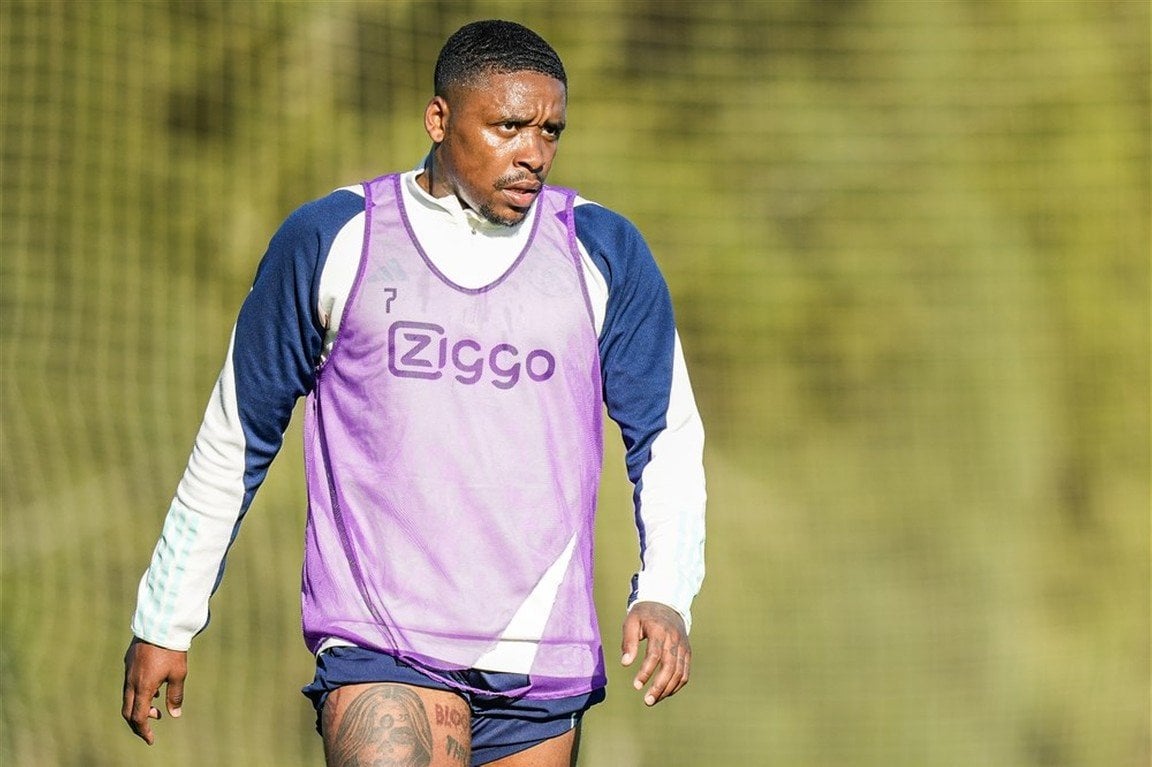 VI: West Ham highly interested in signing Ajax captain Steven Bergwijn