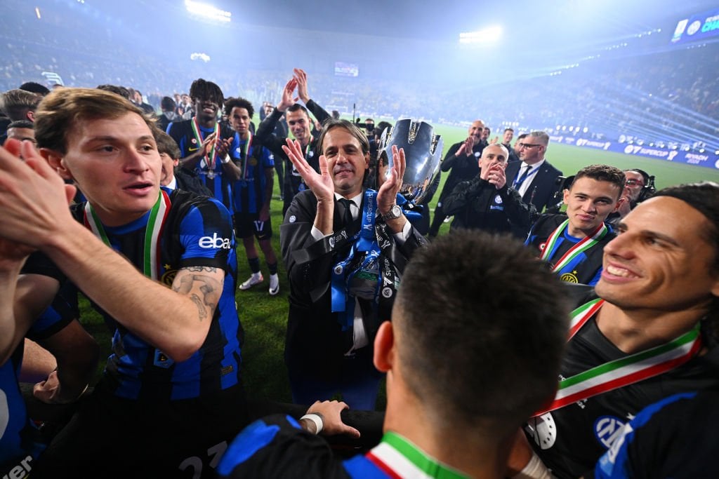 [Mari] Inter wins the Italian Super Cup ⚫️🔵🏆💶 The breakdown of the prize money: INTER receive 8 million euros, Napoli receive 5 million euros, LAZIO receives 1.6 million euros, FIORENTINA receives 1.6 million euros.