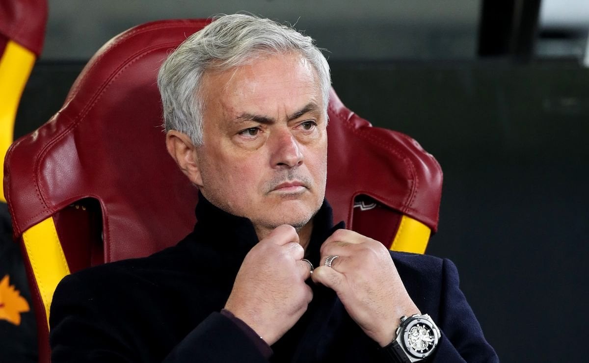 AS Roma and AC Milan could be fighting over José Mourinho possible replacement