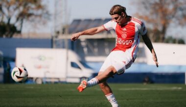 Friendly match between Ajax and Hannover 96 ends in a 2-1 victory for Ajax | Goals from Brobbey & Bergwijn.