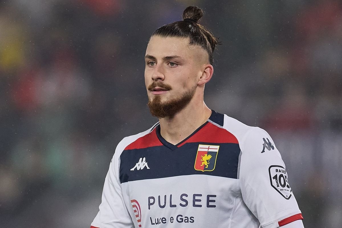 Everything is complete for Tottenham’s signing of Radu Drăgușin. Medical done. Documents signed. All that is left is the official announcement - Source: @FabrizioRomano