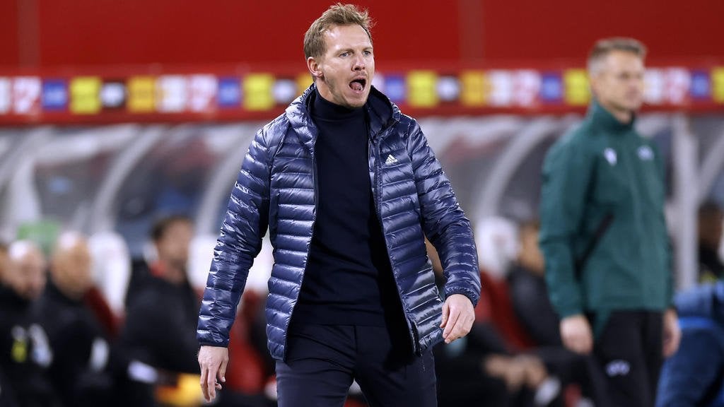Ex-Bundesliga-Profi Andreas Möller ledert gegen Nagelsmann und wünscht sich einen erfahrenen Trainer: "Ganz ehrlich? Felix Magath! Früher wurde derjenige Bundestrainer, der große Verdienste und sehr viel Erfahrung hat. Und das ist aktuell eben Magath."