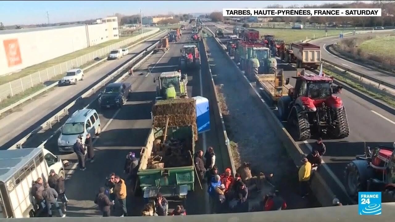 France's politicians woo the country's angry farmers • FRANCE 24 English