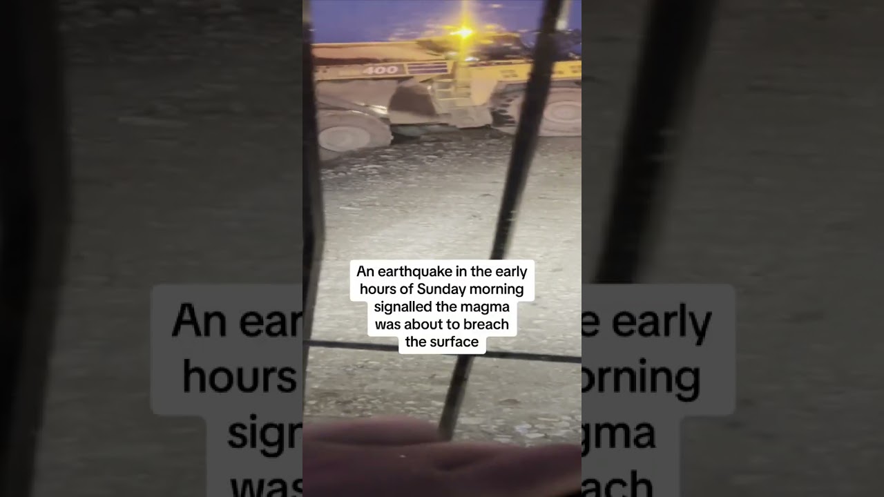 Construction workers flee lava in Iceland