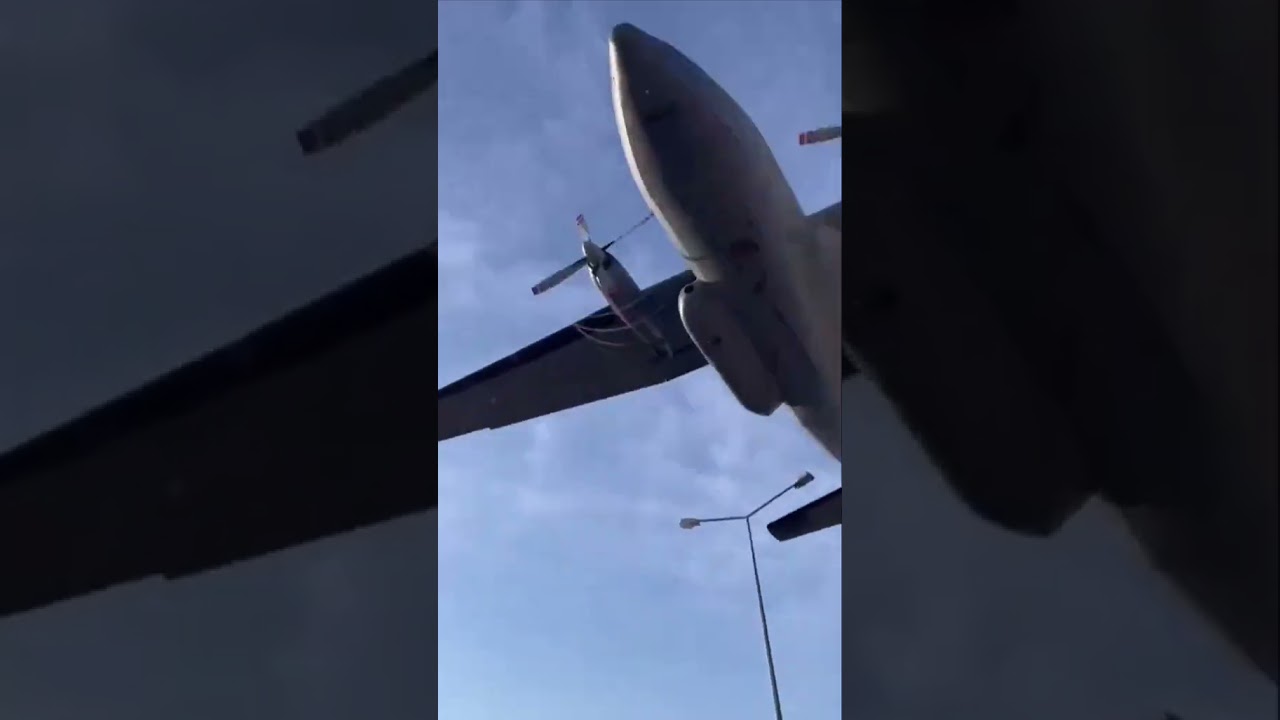 Watch plane's emergency landing over traffic
