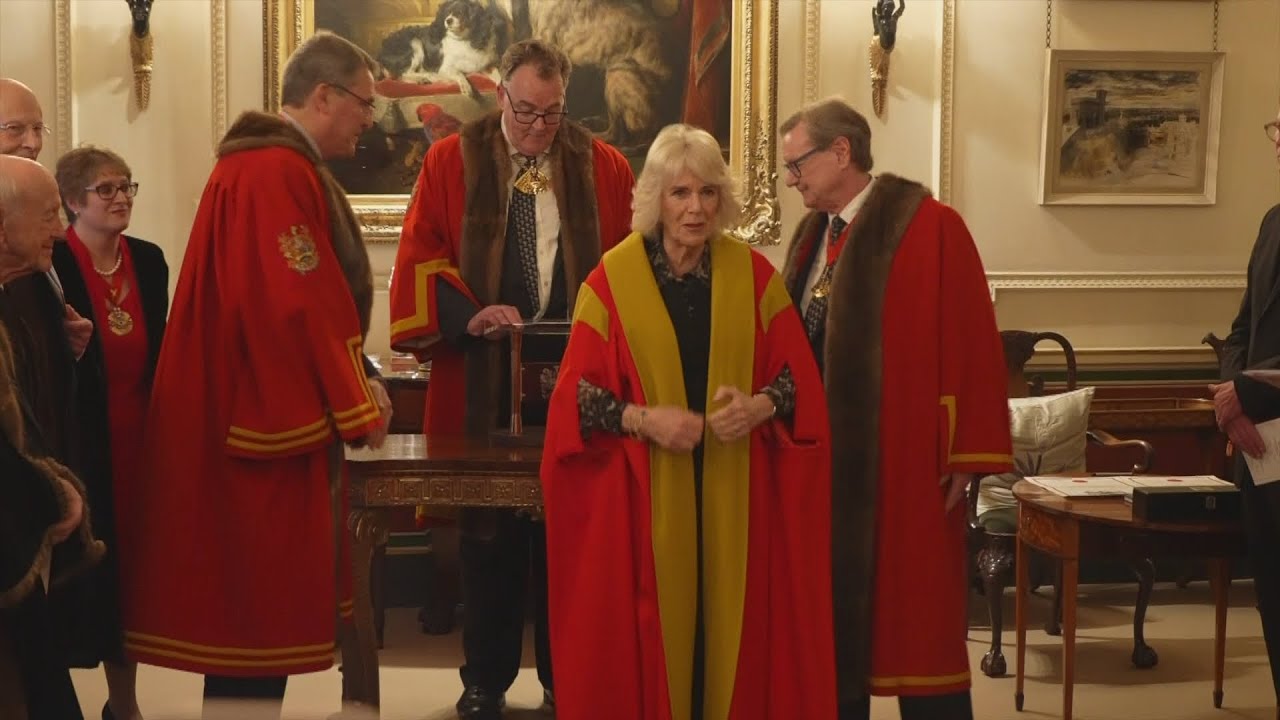 Queen made liveryman of Worshipful Company of Fan Makers