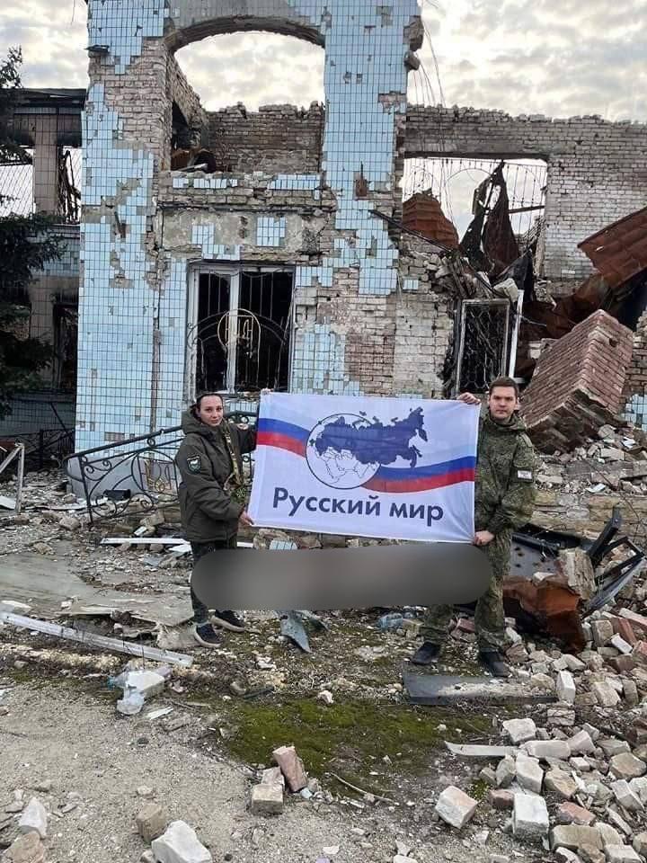One of the most telling photos, that needs no comment. The rag says "russian peace/world".