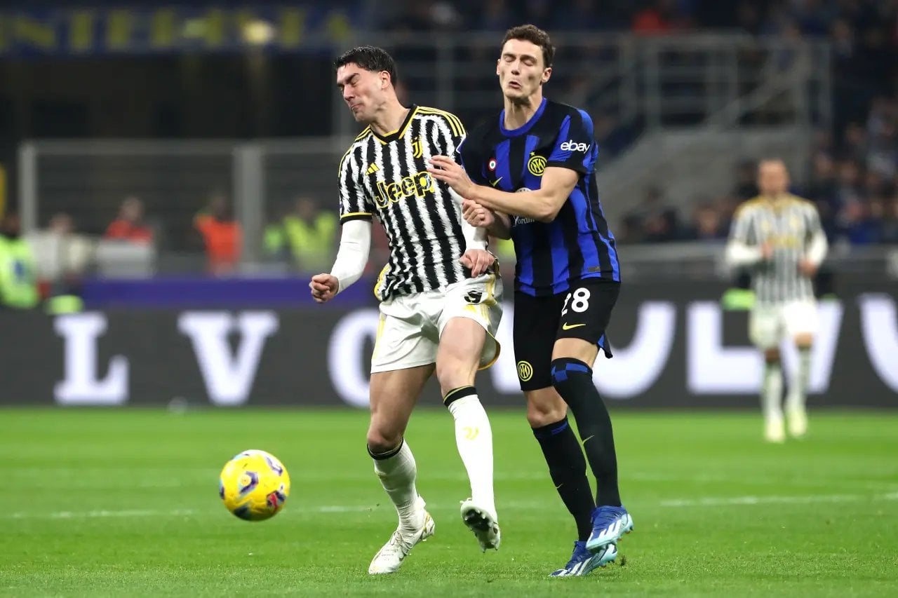 [Calcio Finanza] Inter have a transfer net spend since 2019 of -€19M. The highest Juventus and Milan each have net spent of over -€220M and €205M. Napoli, third with a total of -€138M.  Fourth-highest net spend among Italian teams is Parma with -€125M. Monza 5th who have a net spend of -€119 million