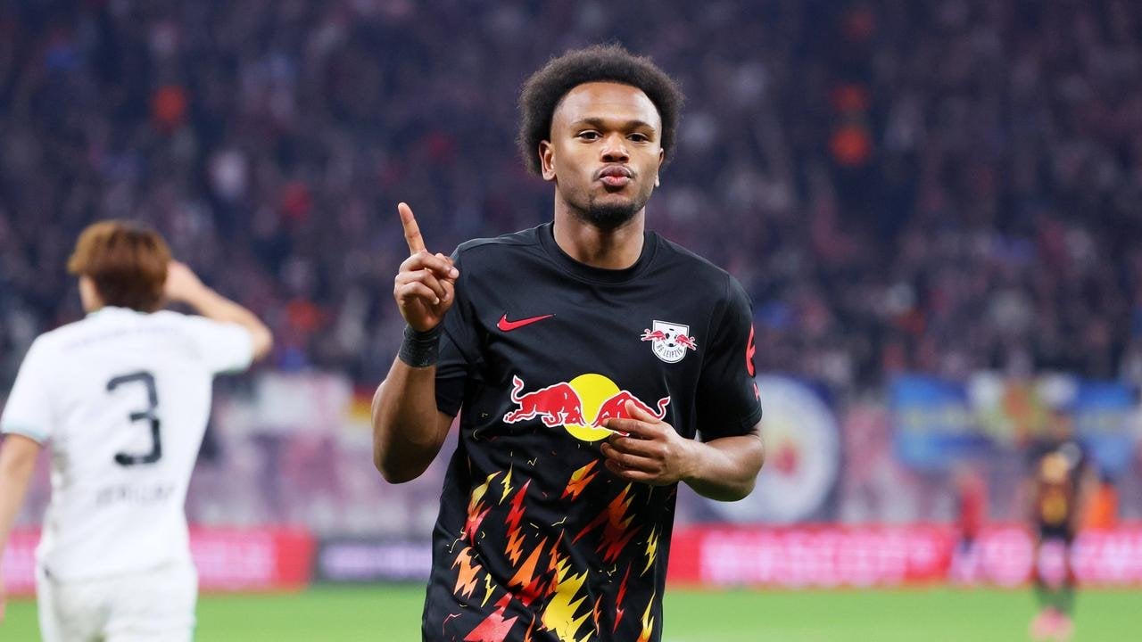 Todesfälle unter Anhängern: RB Leipzig gewinnt gegen Gladbach in respektvoller Stille