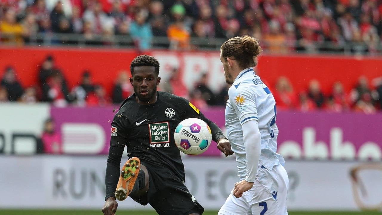 [2. Bundesliga] Heimpremiere von Friedhelm Funkel verpatzt: FCK mit Klatsche gegen den KSC