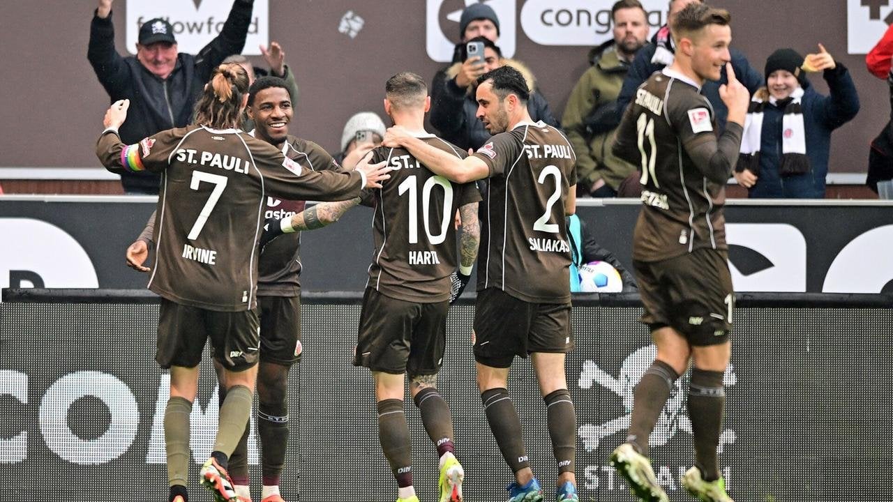 [2. Bundesliga] Arbeitssieg: Tabellenführer St. Pauli besiegt Braunschweig in Unterzahl