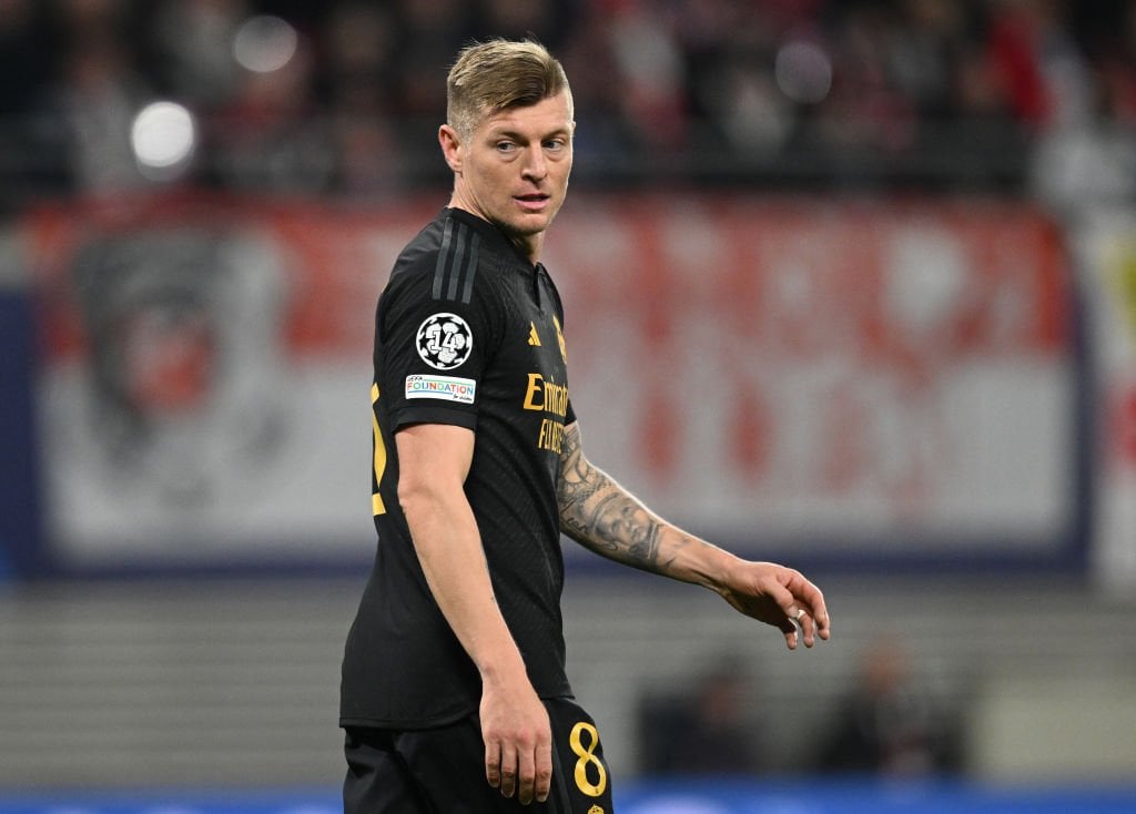 Real Madrid keep hoping for Toni Kroos to stay and continue for one more season, as their formal contract proposal has been already prepared.  It’s up to Toni but his return to German national team for the Euros is considered a positive signal.