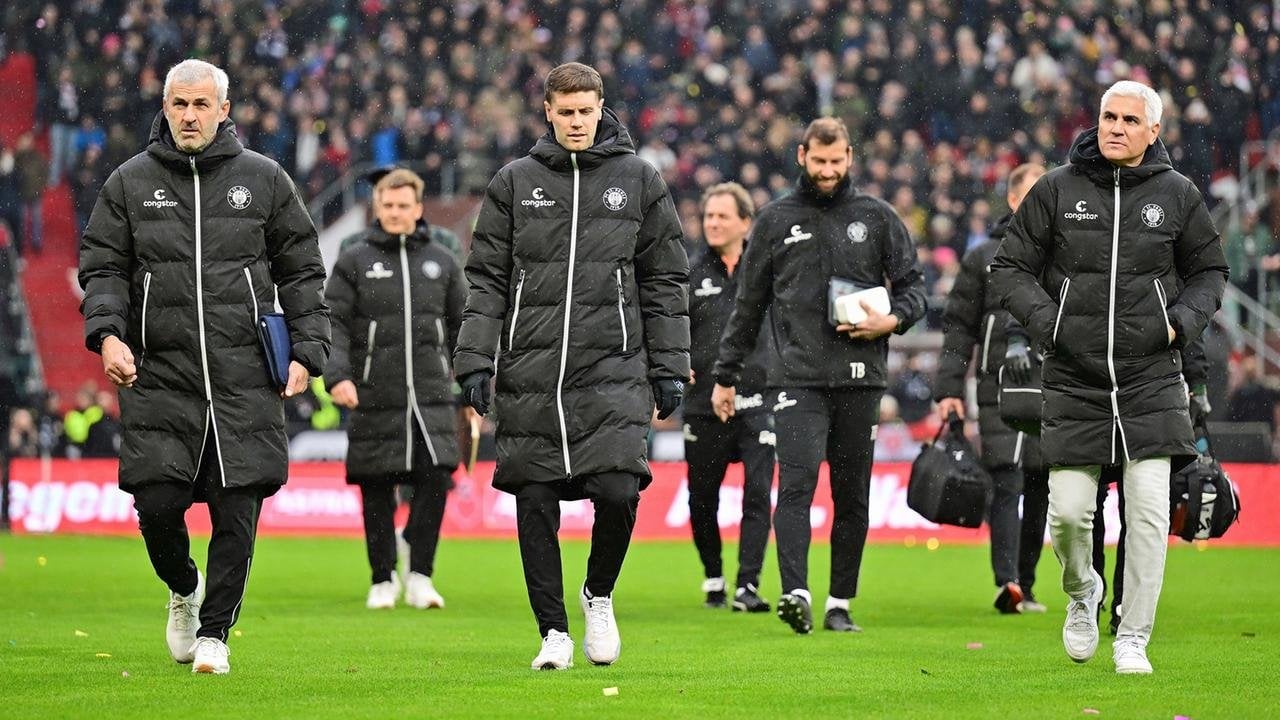 Vertragsverlängerung stockt: Bleibt Hürzeler St.-Pauli-Trainer? Bornemann will Planungssicherheit