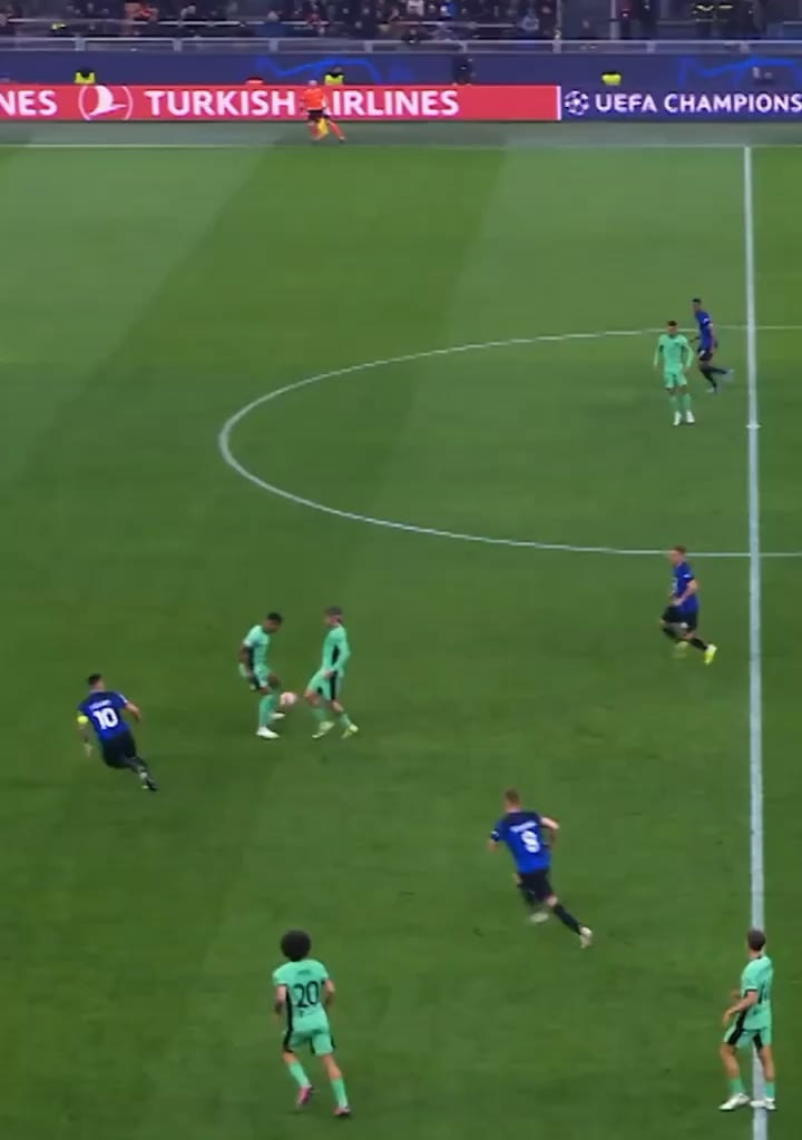 Emotional Inter fan after Arnautovic’s goal 🖤💙