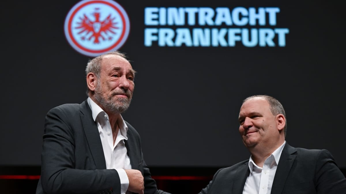 Ära Peter Fischer endet nach 24 Jahren: Mathias Beck wird neuer Eintracht-Präsident - Mit Benjamin von Loefen rückt ein Ultra ins Präsidium