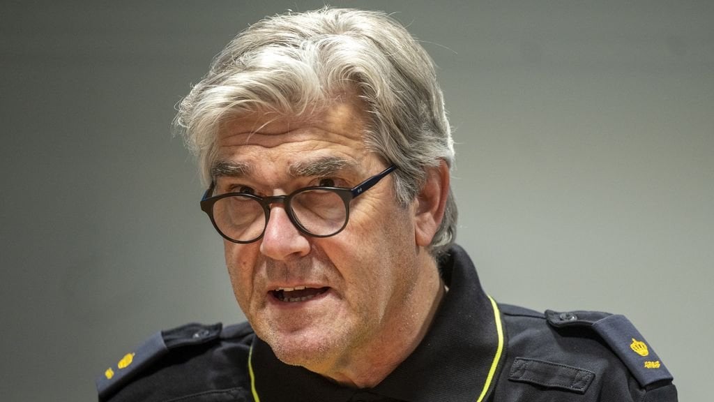 KNVB proposes Head of Police Paauw as new FA chairman