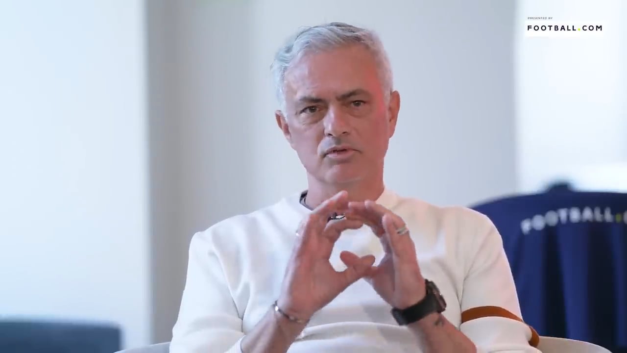 Jose Mourinho on El Clasicos during his time at Real Madrid: "We had the best Cristiano Ronaldo, best Lionel Messi etc- Barca were the best team in the world & Real Madrid were trying to change that. In 1 season, we had 6 El Clasicos. The world stopped for Barca-Real games. That era was tremendous."