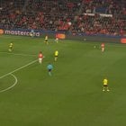 PSV midfielder Joey Veerman voted Champions League Player of the Week