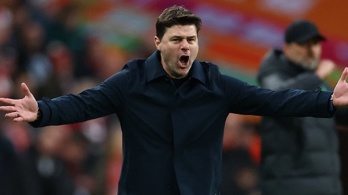 Mauricio Pochettino bites back at Gary Neville over Carabao Cup jibe
