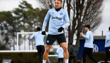 [Sky Sport] Davide Frattesi is fine: he had suffered a strain in his adductor but this morning he carried out personalized work so no need for any tests. If Frattesi still feels discomfort tomorrow he will carry out new checks otherwise he could be available for Monday’s match against Genoa.