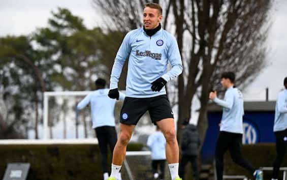 [Sky Sport] Davide Frattesi is fine: he had suffered a strain in his adductor but this morning he carried out personalized work so no need for any tests. If Frattesi still feels discomfort tomorrow he will carry out new checks otherwise he could be available for Monday’s match against Genoa.