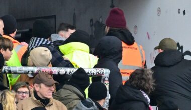 Böller-Eklat im Zweitliga-Spitzenspiel zwischen St. Pauli und Fürth: Täter konnte schnell identifiziert werden und wurde unter einem gellenden Pfeifkonzert aus dem Stadion eskortiert
