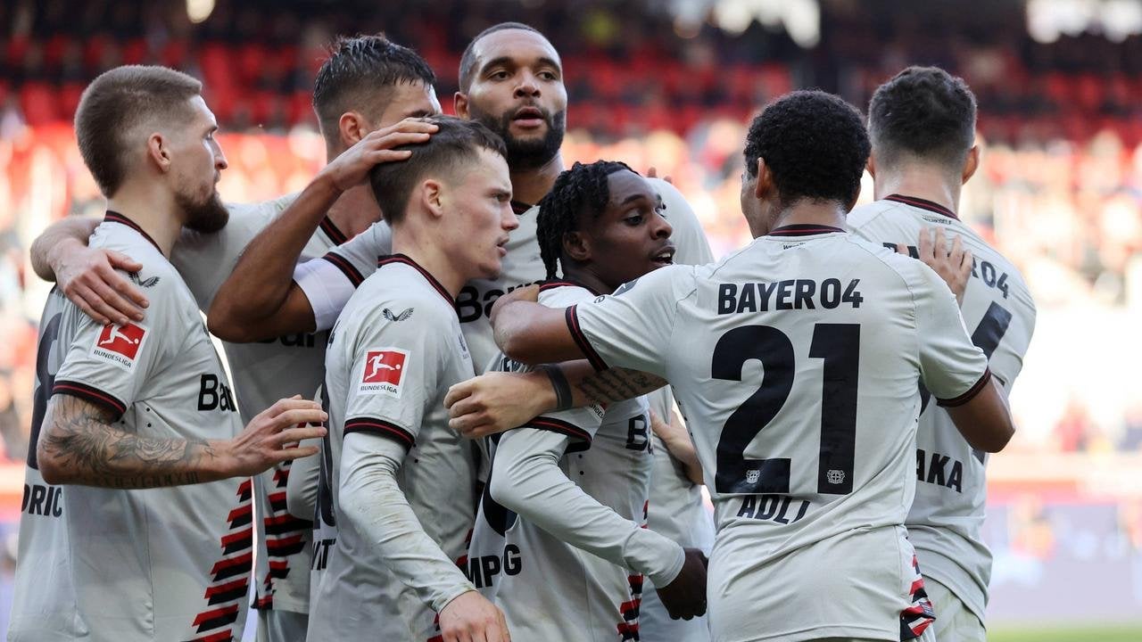 Erst trifft Frimpong, dann Adli: Sieg in Heidenheim - Leverkusen stellt Bayern-Rekord ein