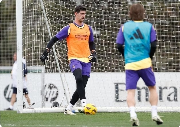 Courtois continues progressing in his recovery. He trained in part with the group today.