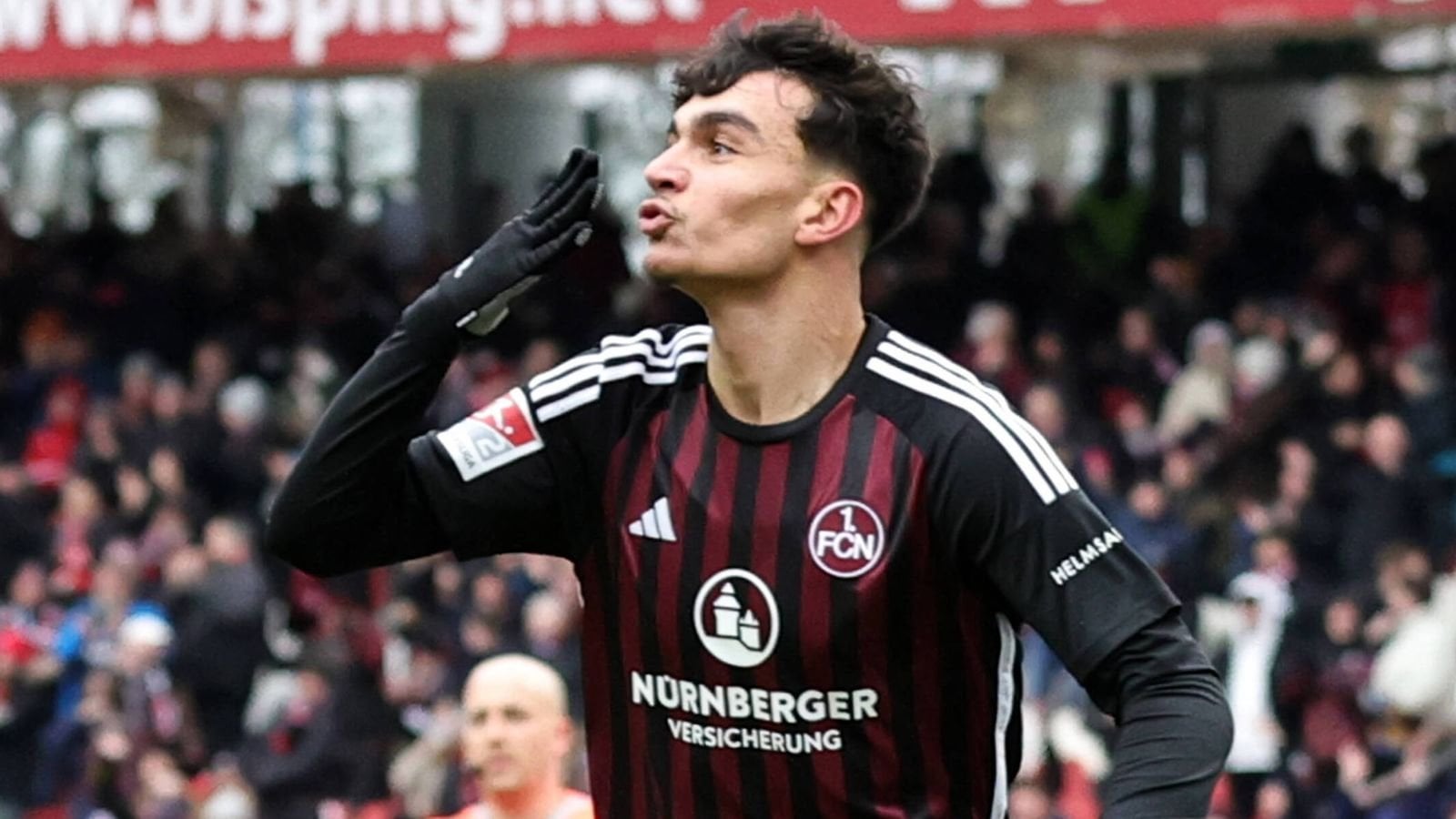 Sky Info: Eintracht mit besten Chancen bei Can Uzun - Verhandlungen sind weit fortgeschritten - Gesamtpaket liegt bei mindestens 10 Mio. €