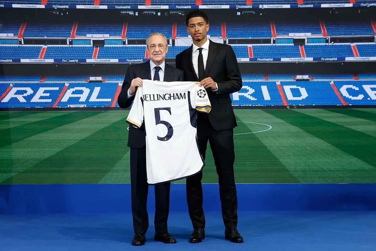 Agents who offer their players to Madrid always receive the same response: “Thank you, but we have the position covered & the money that is there, is going to a top signing.” One of the Galacticos will arrive to complete what the locker room says "an 11 to start a dynasty."