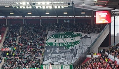 Werder Bremen mit Massgeschneiderte-Choreo in Mainz 😂😄