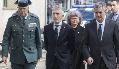 El plante ante Marlaska de la viuda de uno de los muertos en Barbate deja en mínimos el crédito del ministro