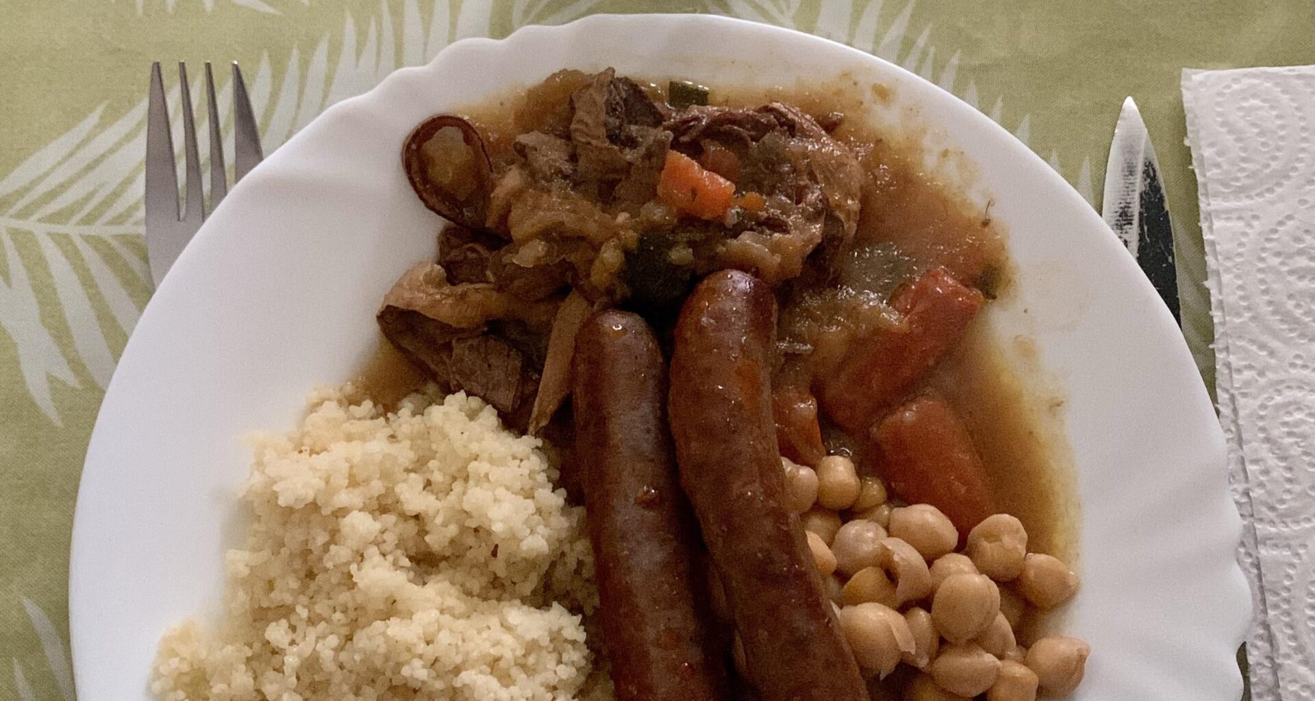 À midi : couscous maison ! 🐪🌴