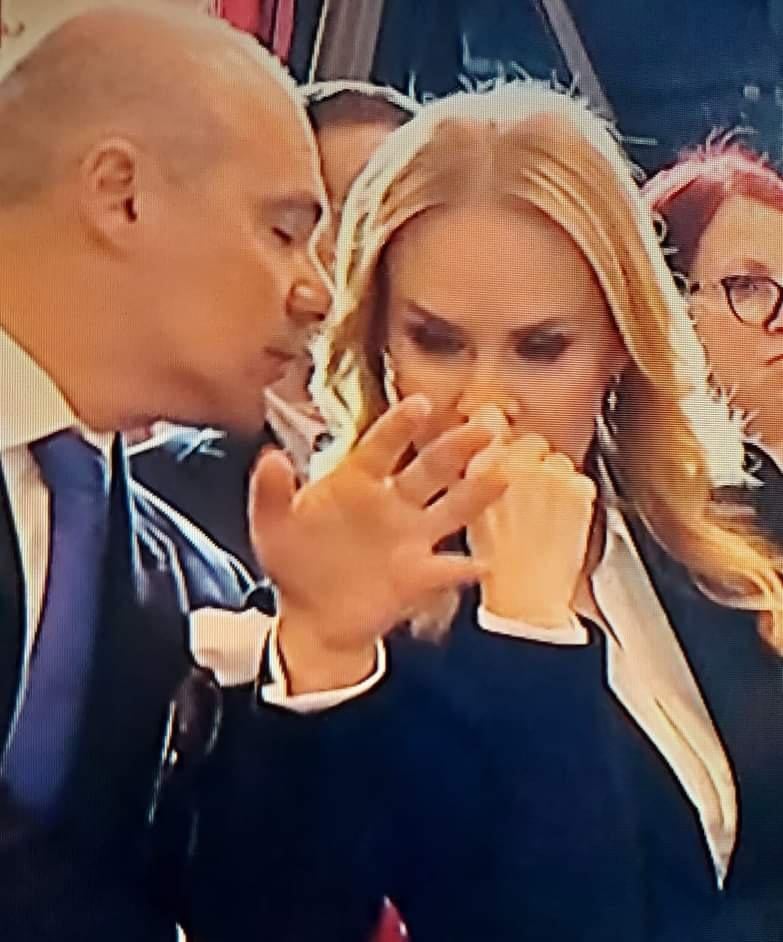 Vă mai aduceți aminte de acest Nae Cațavencu care dădea în Duamna seară de seară la televizor ?