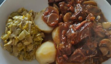 Boeuf bourguignon & sa fondue de poireaux
