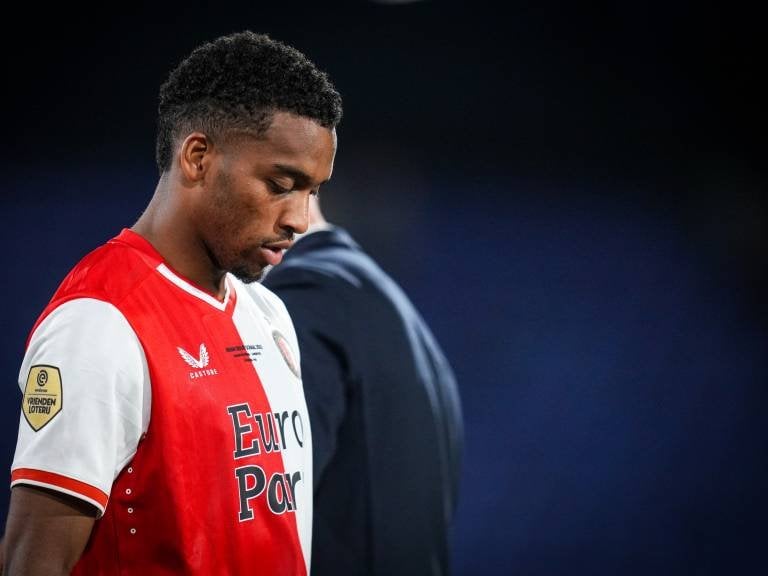 Quinten Timber suffers severe concussion and will miss at least the games against Sparta and Roma at home, Trauner also out for a longer period with a hamstring injury.