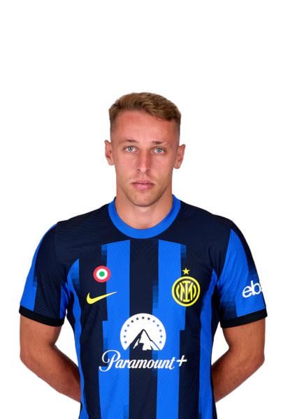 Enters, scores, refuses to elaborate further, leaves