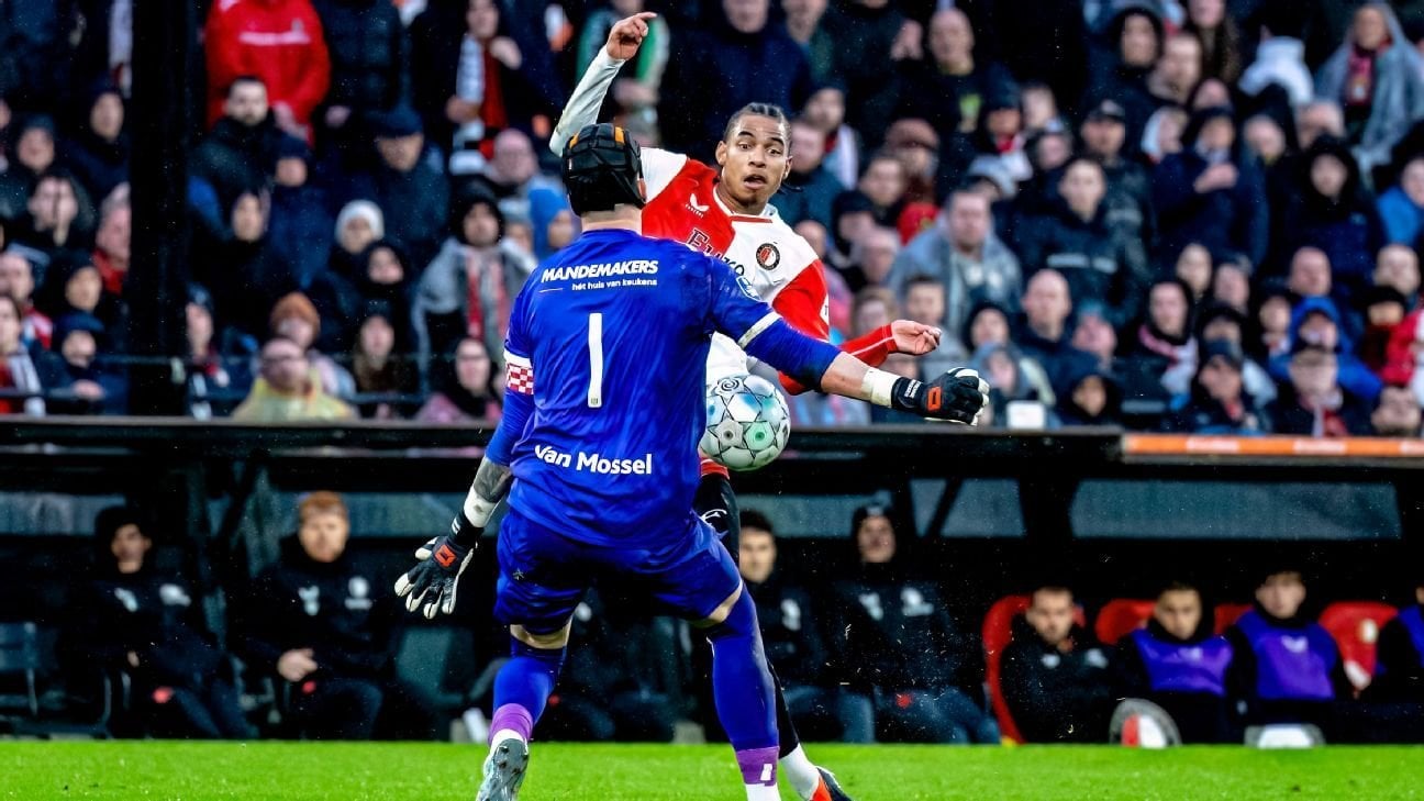 Red card for Vaessen cancelled