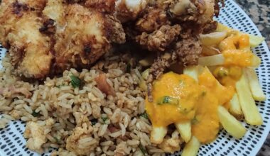 Broaster chicken + Chaufa rice + potatoes with ají sauce