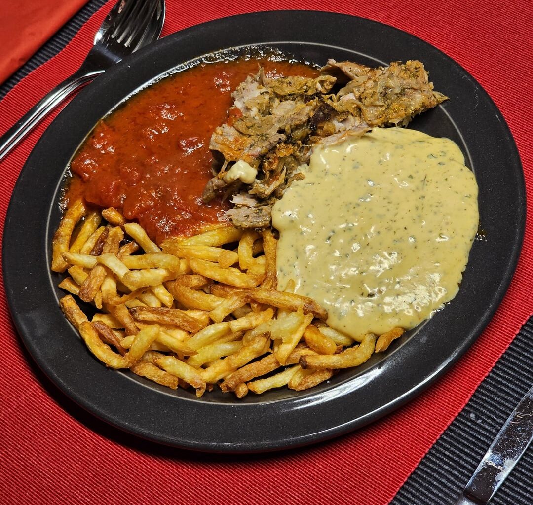 Pork neck layered roast gyros style with homemade fries, fresh béarnaise and tomato sauce conserved from last summer's harvest (instructions in the gallery, from right to left)