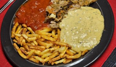 Pork neck layered roast gyros style with homemade fries, fresh béarnaise and tomato sauce conserved from last summer's harvest (instructions in the gallery, from right to left)