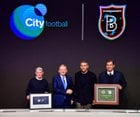 [Sports Digitale] With the partnership agreement with Başakşehir, City Football Group now has 14 clubs in its network : Manchester City, Girona FC, Troyes, Palerme, Başakşehir, Lommel SK, EC Bahia, NY City FC, Melbourne City FC, Yokohama, Montevideo City , Sichuan FC, Mumbai City FC, Club Bolivar.