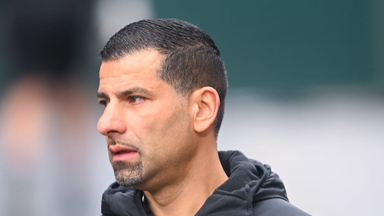 Kaiserslautern feuert Trainer Grammozis.