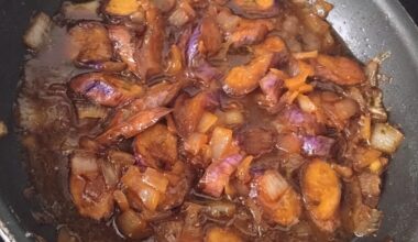 Chinese aubergine with onion