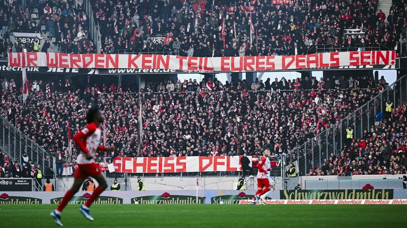 Blackstone: Investor erwägt Rückzug aus Bieterverfahren um Bundesliga-Medienrechte